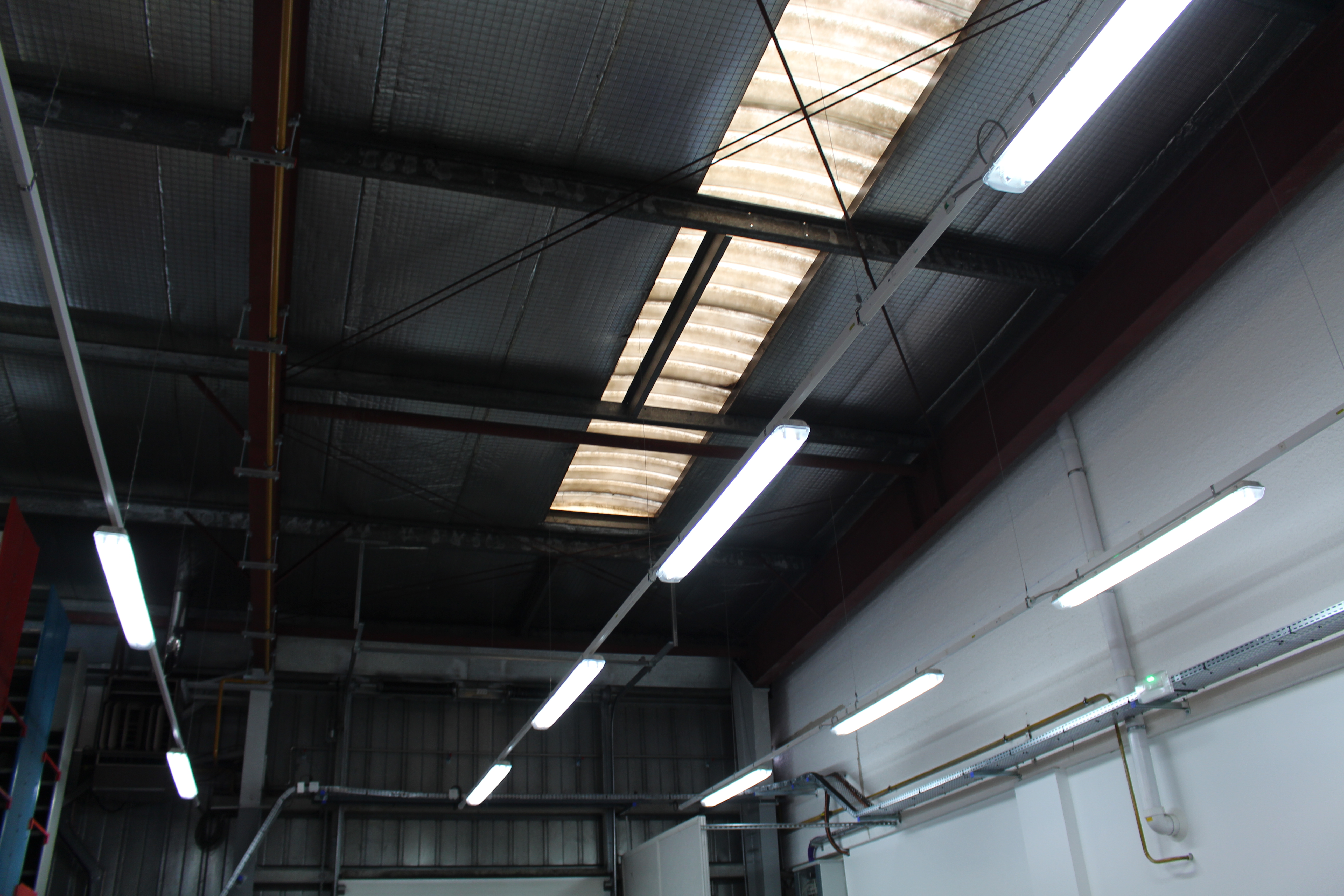 Installation électrique présentée par EGEI — Électricité tertiaire pour vos bâtiments